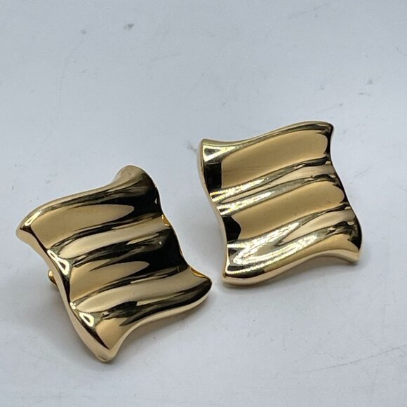 Vendome Earrings - Picture 3 of 7